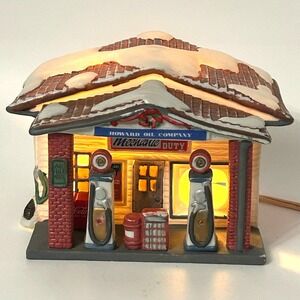 Coca-Cola Town Square Collection Howard Oil Company Gas Station 1991 Lighted